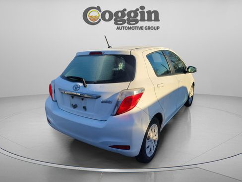 Used 2014 Toyota Yaris L image 3