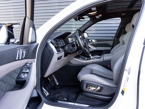 Used 2021 BMW X5 M w/ Executive Package AWD/4WD image 21