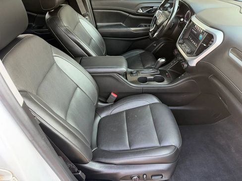 Used 2019 GMC Acadia SLT w/ LPO, Floor Liner Package AWD/4WD image 12