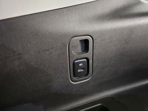 Used 2019 Chevrolet Traverse LT FWD image 37