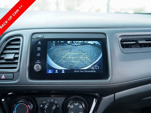 Used 2022 Honda HR-V Sport image 9