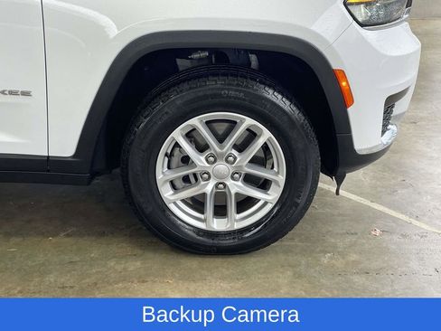 Used 2024 Jeep Grand Cherokee L Laredo image 13