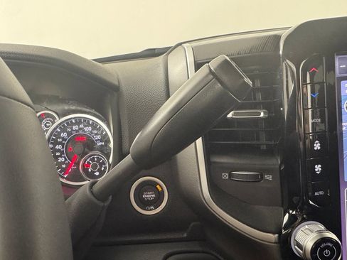 Used 2026 RAM 2500 Big Horn AWD/4WD image 25