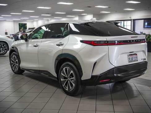 Certified 2023 Lexus RZ 450e Premium AWD/4WD image 8