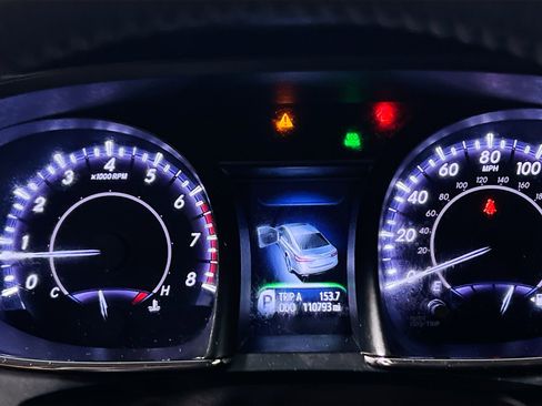 Used 2018 Toyota Avalon XLE image 23