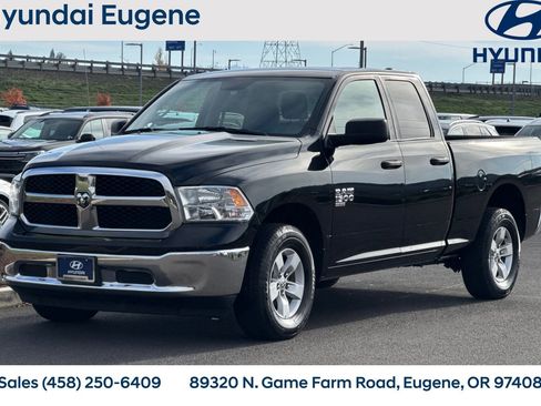Used 2024 RAM 1500 Classic SLT image 9