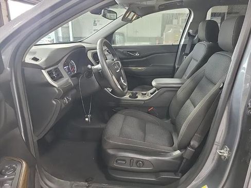 Used 2022 GMC Acadia SLE w/ Driver Convenience Package FWD image 17