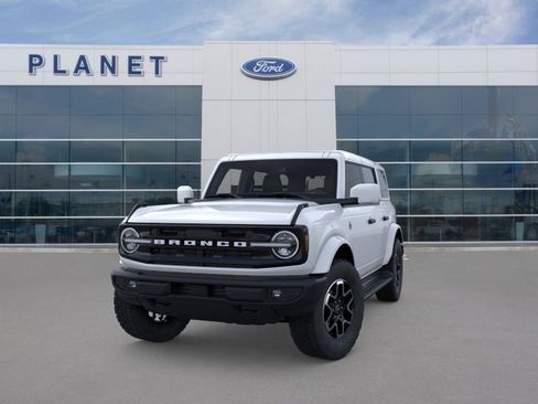 New 2026 Ford Bronco Outer Banks image 2