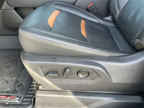 Certified 2025 GMC Sierra 1500 AT4 image 14