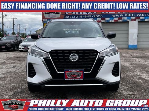 Used 2022 Nissan Kicks S FWD image 2