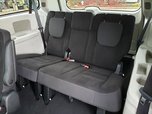 Used 2017 Dodge Grand Caravan SE w/ Power Window Group image 13