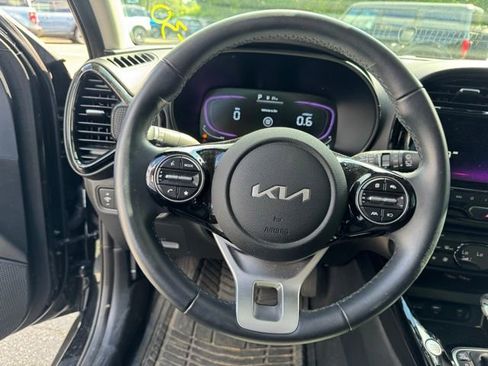 Used 2024 Kia Soul EX FWD image 19