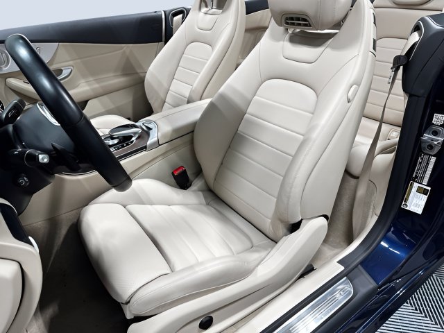 Used 2020 Mercedes-Benz C 300 4MATIC Cabriolet image 30