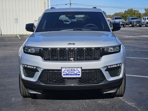 New 2025 Jeep Grand Cherokee Limited image 2