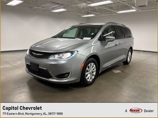 Used 2019 Chrysler Pacifica Touring-L image 1