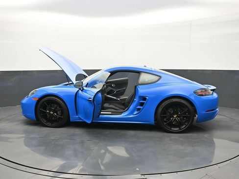 Certified 2025 Porsche 718 Cayman image 26