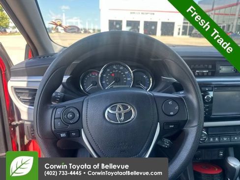 Used 2015 Toyota Corolla LE FWD image 12
