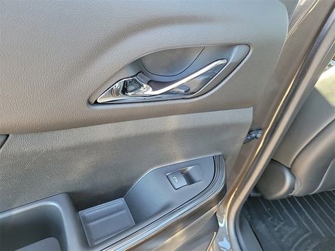 Used 2019 GMC Acadia SLT image 15