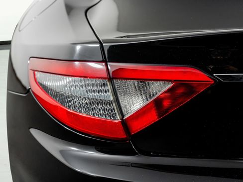 Used 2018 Maserati GranTurismo Sport image 25