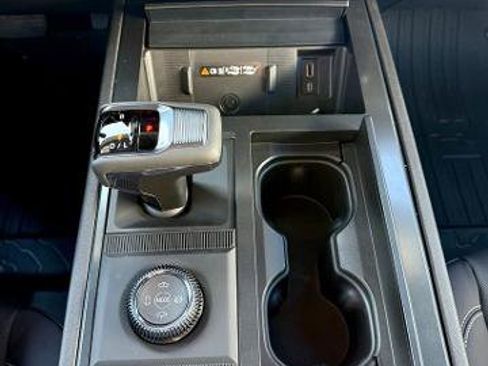 New 2026 GMC Hummer EV SUV AWD/4WD image 14