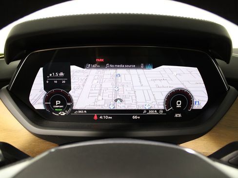 Used 2023 Audi e-tron GT Premium Plus image 18