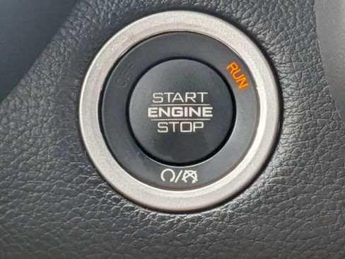 Used 2025 RAM 1500 Big Horn AWD/4WD image 38