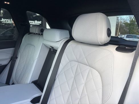 Used 2023 BMW X5 xDrive45e w/ Executive Package image 4