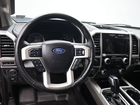 Used 2019 Ford F150 Lariat w/ Equipment Group 502A Luxury AWD/4WD image 14