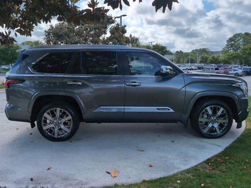 Certified 2025 Toyota Sequoia Capstone AWD/4WD image 11