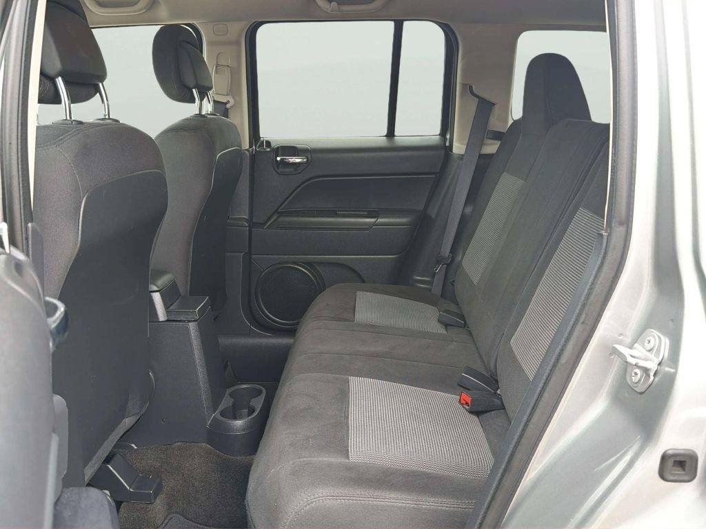 Used 2016 Jeep Patriot Sport w/ Power Value Group AWD/4WD image 15