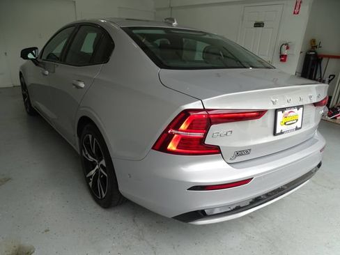 Used 2024 Volvo S60 B5 Plus AWD/4WD image 20