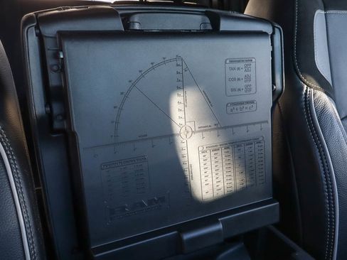 Used 2026 RAM 2500 Laramie w/ Night Edition image 32