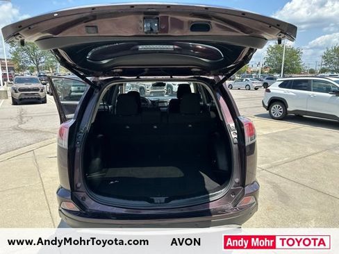 Used 2018 Toyota RAV4 XLE FWD image 34