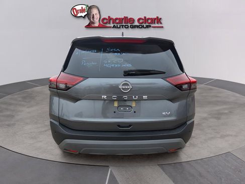 Used 2023 Nissan Rogue SV image 5