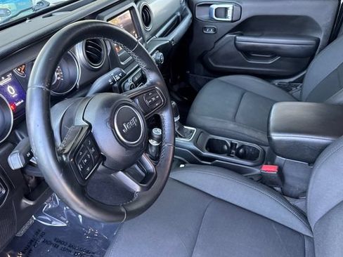 Used 2022 Jeep Gladiator Sport AWD/4WD image 10