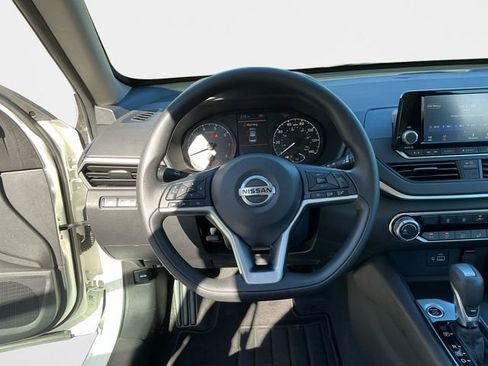 Used 2021 Nissan Altima 2.5 S image 13