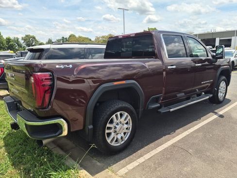 Used 2024 GMC Sierra 2500 SLT w/ SLT Premium Package AWD/4WD image 3