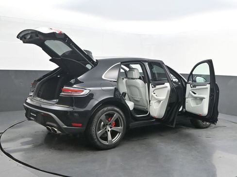 New 2025 Porsche Macan S image 40