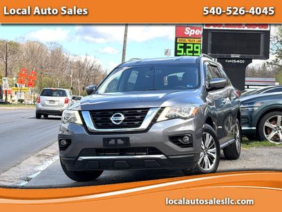 Used 2017 Nissan Pathfinder SV