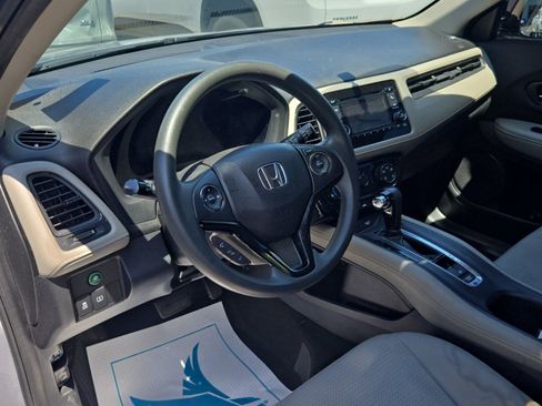Used 2022 Honda HR-V LX image 10