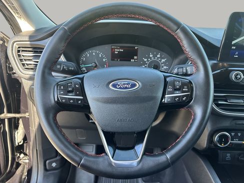 Used 2022 Ford Escape SEL w/ SEL Stealth AWD Package image 32