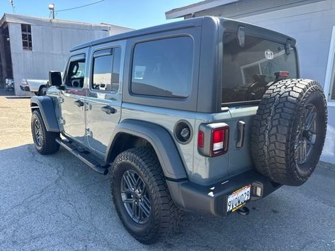 Used 2025 Jeep Wrangler Unlimited Sport AWD/4WD image 7