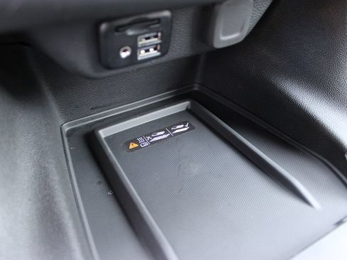 Certified 2023 Chevrolet Traverse RS w/ LPO, Floor Liner Package AWD/4WD image 27