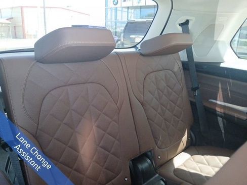 Used 2026 BMW X7 xDrive40i AWD/4WD image 13