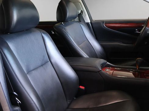 Used 2007 Lexus LS 460 image 19