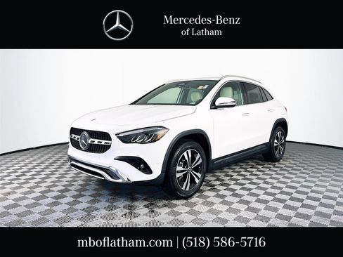 Used 2025 Mercedes-Benz GLA 250 4MATIC image 1