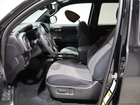 Certified 2023 Toyota Tacoma TRD Sport AWD/4WD image 10