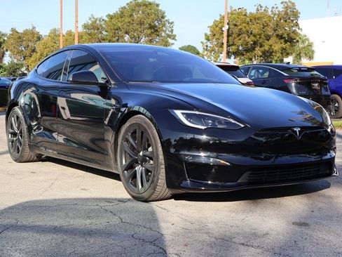 Used 2023 Tesla Model S Plaid image 2