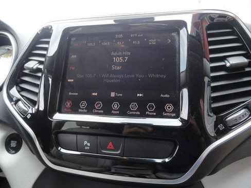 Used 2019 Jeep Cherokee Limited AWD/4WD image 22