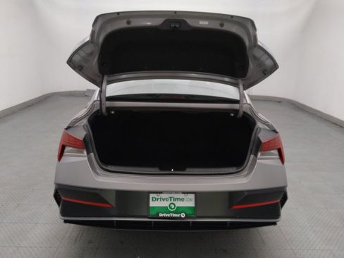 Used 2025 Hyundai Elantra SEL FWD image 29